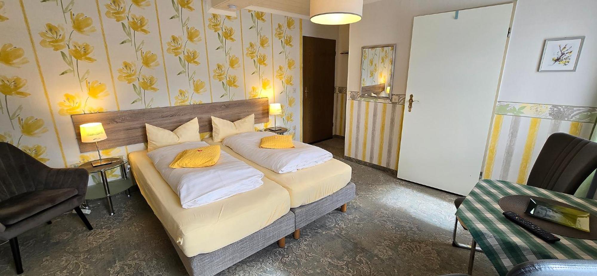 Haus Jutta Hotel Goessweinstein Bagian luar foto