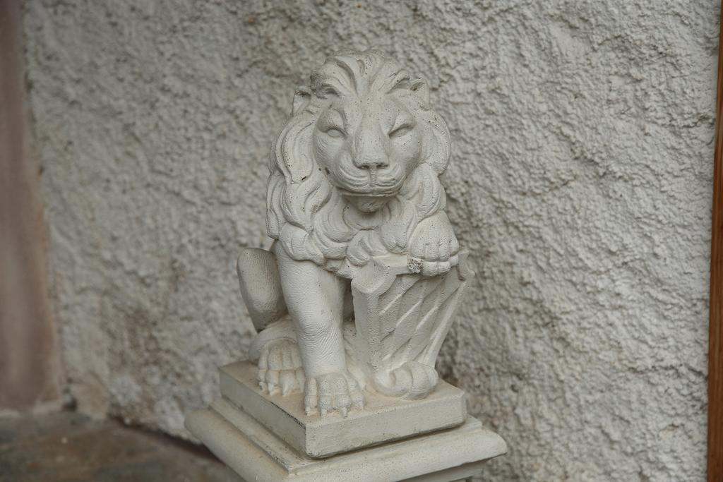 Haus Jutta Hotel Goessweinstein Bagian luar foto